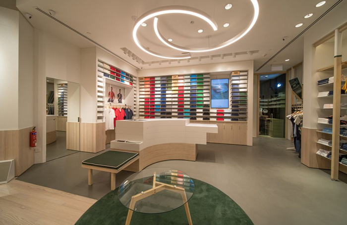 Yongcheng Display (YOCO) Provides Boutique Design Services for LACOSTE, Enhancing Customer Shopping Experience