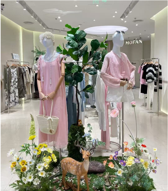 Complete Guide to Clothing Store Prop Design: Creating Exceptional Retail Experiences