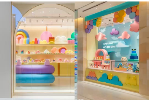 Shopping Mall Window Display Prop Customization Solutions: Creating Unique Visual Marketing Experiences