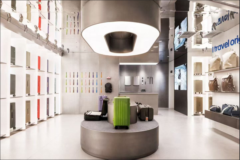 Luggage Display Cabinet Customization Solutions: Enhancing Brand Retail Image