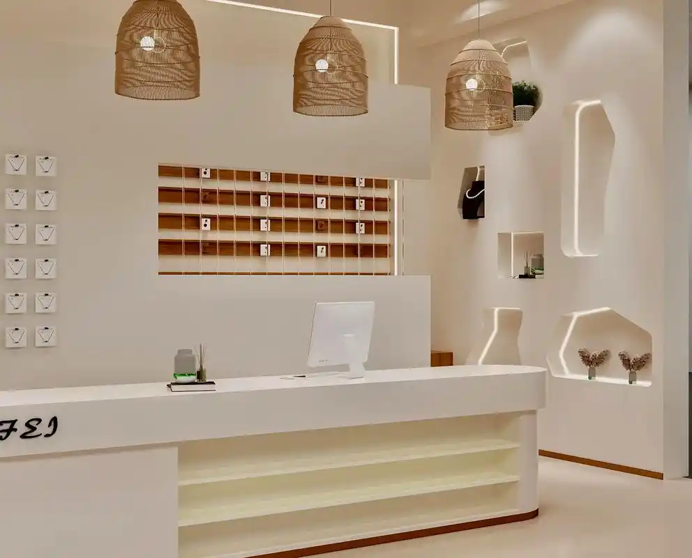 Innovative Materials and the Future of Display Fixtures