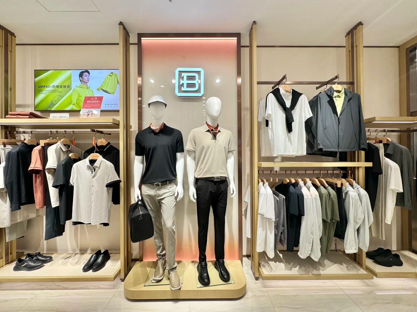 How Mannequin Display Elevates Brand Image in Modern Retail