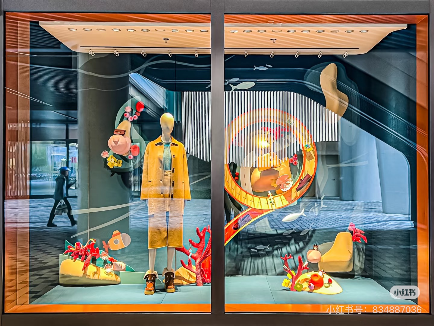 Clothing Store Display Props: Telling Brand Stories Through Immersive Design
