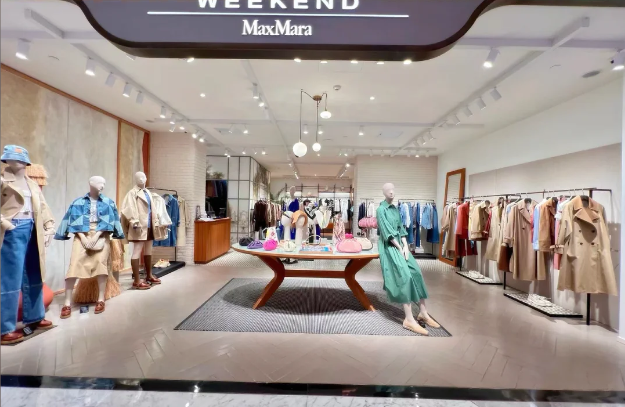 Clothing Display Fixtures: Where Fashion Meets Function